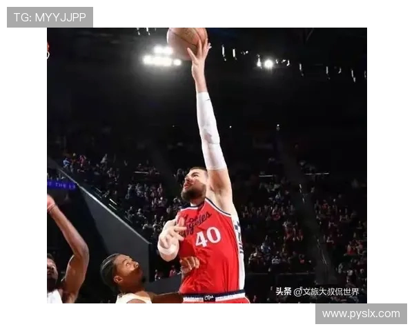 普尔关键传球失误成转折布克妙传马威空接末节四十五秒拉开五分